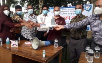 অনির্বাণ লাইব্রেরির উদ্যেগে করোনা সংক্রান্ত সুরক্ষা সামগ্রী বিতরণ