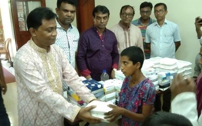 পবিত্র ঈদ উল আযহা উপলক্ষে প্রতিবন্ধী ও অসহায় মানুষের মাঝে রান্না করা খাবার বিতরণ :